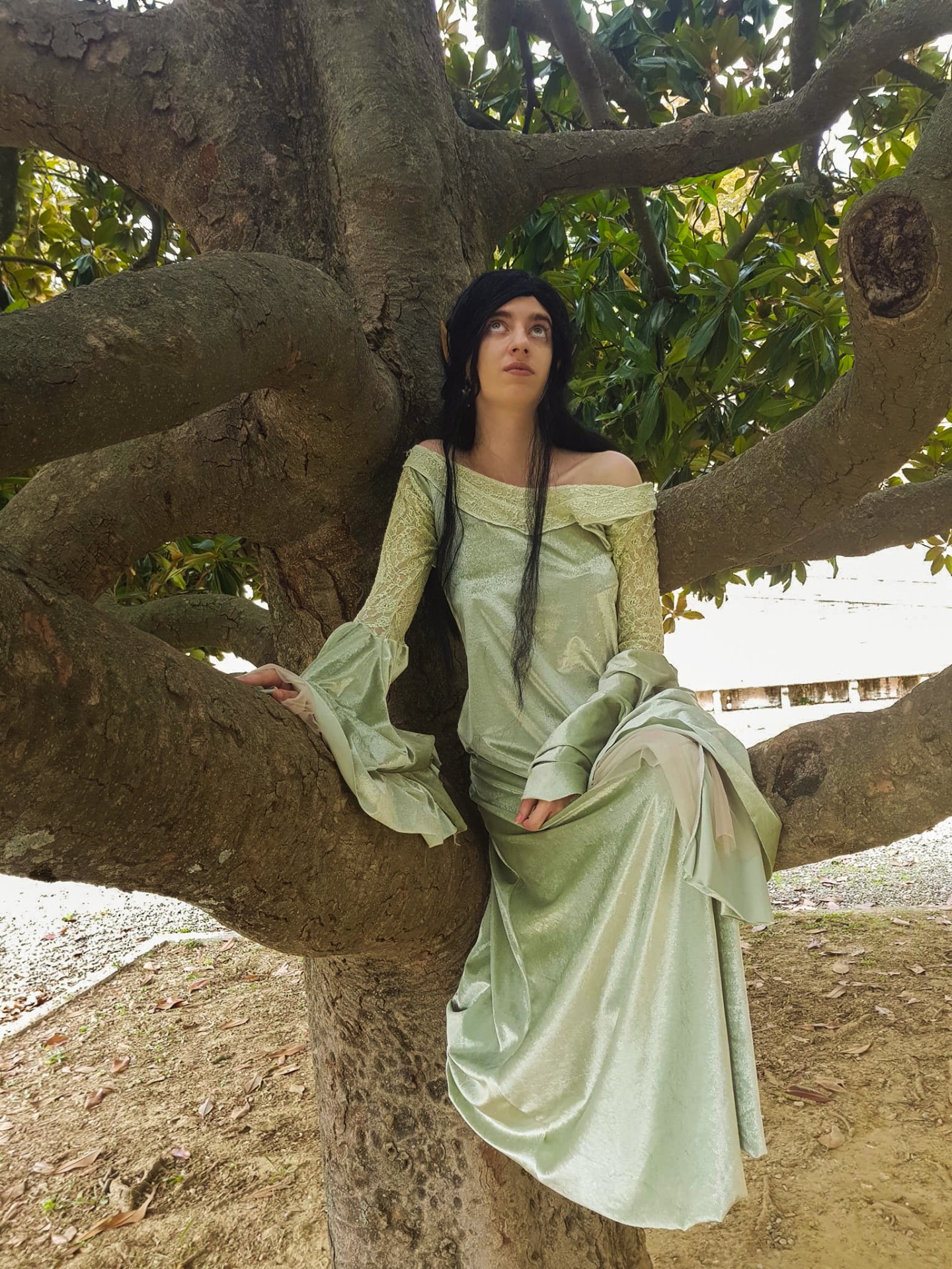 @the_pulcis_cosplay nei panni di Arwen del Signore degli Anelli.
